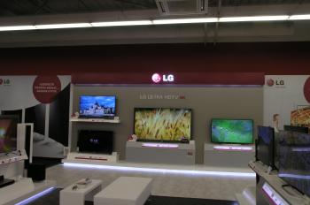 EXHIBITION STANDS SPECIAL CONSTRUCTIONS & SHOP IN SHOPS LG ELECTRONICS | PILAIA 001